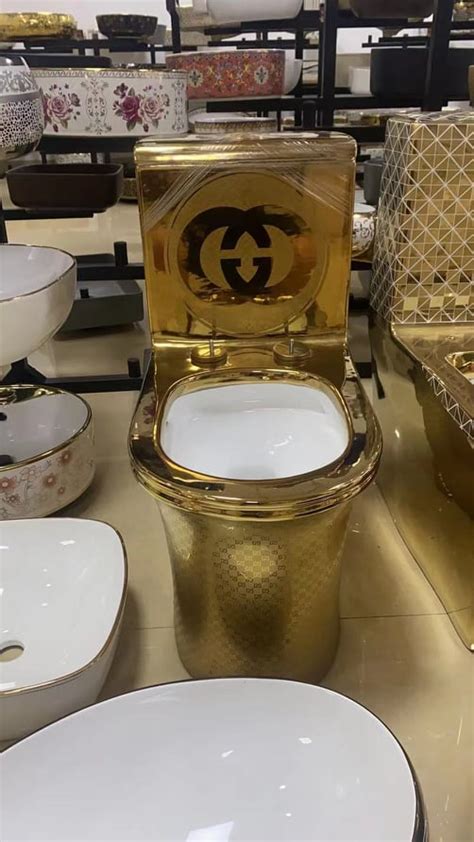 gucci toliet